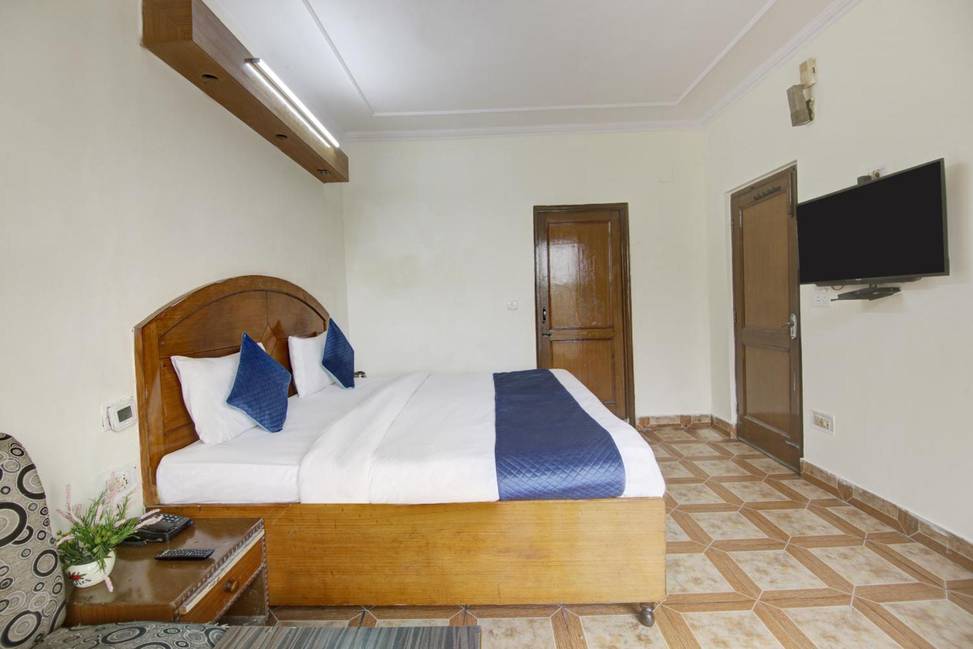 Hotel The Eden Park Noida Luaran gambar