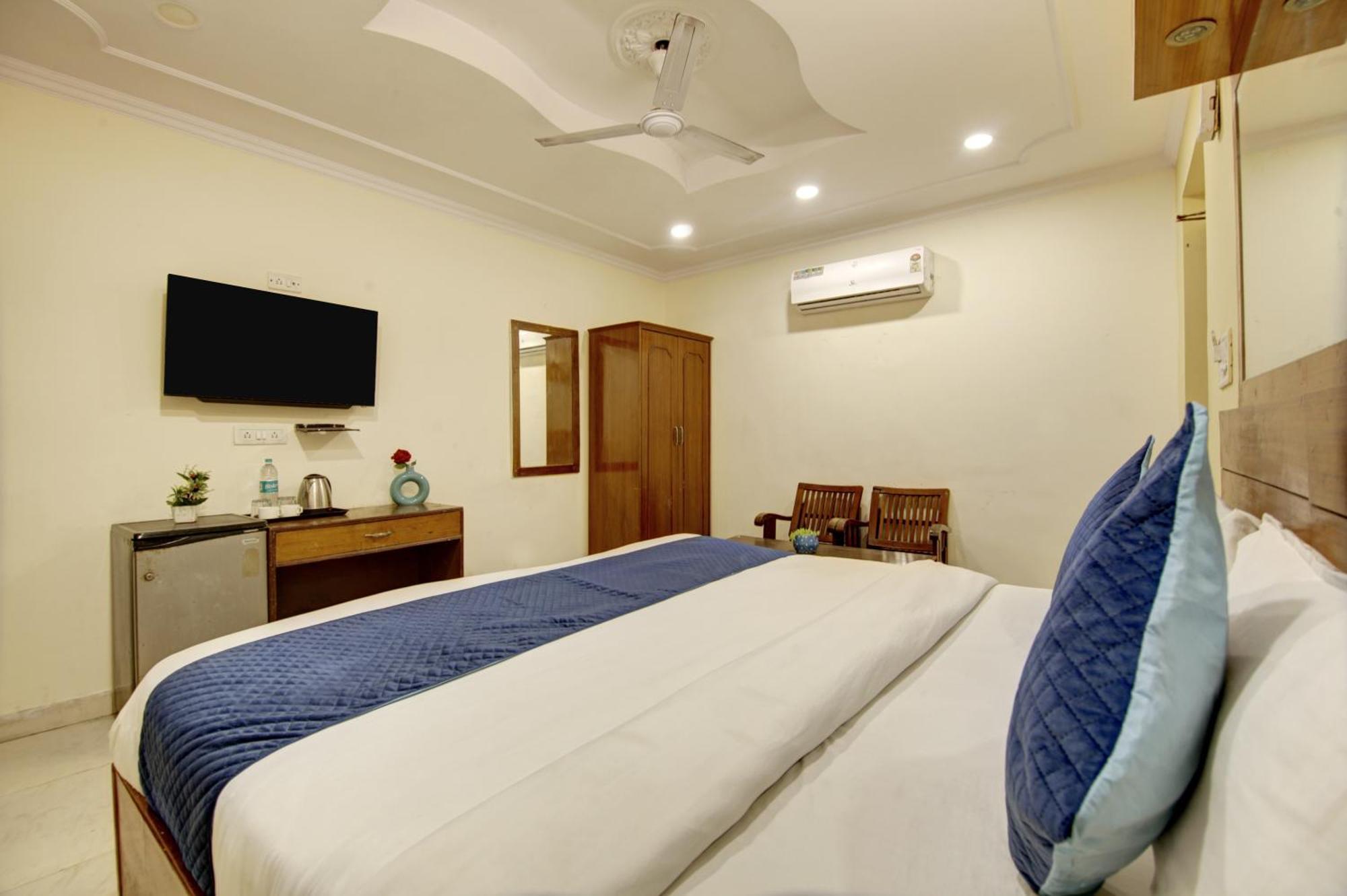 Hotel The Eden Park Noida Luaran gambar